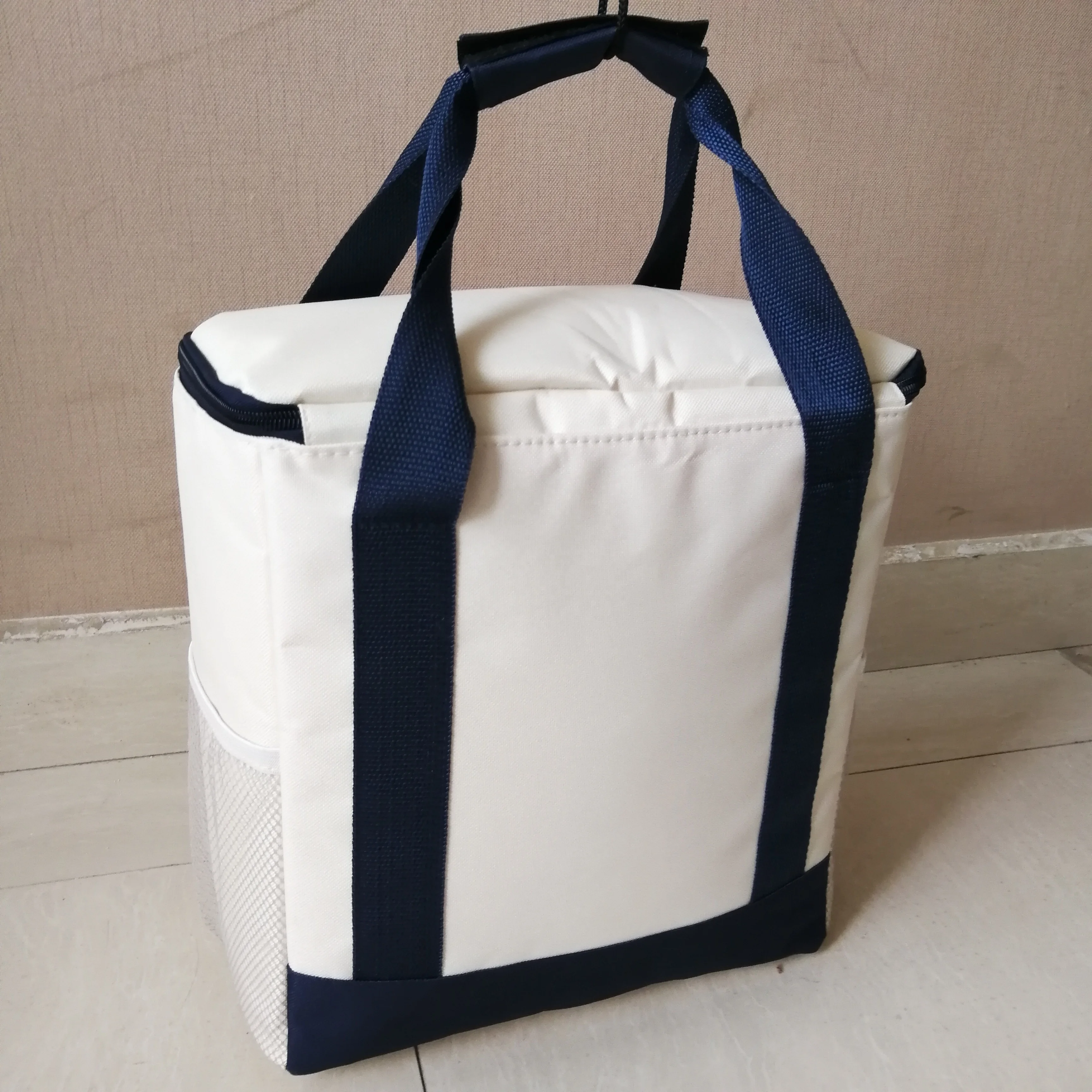 insulated bags with zipper