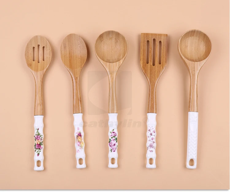 wooden kitchen tool set