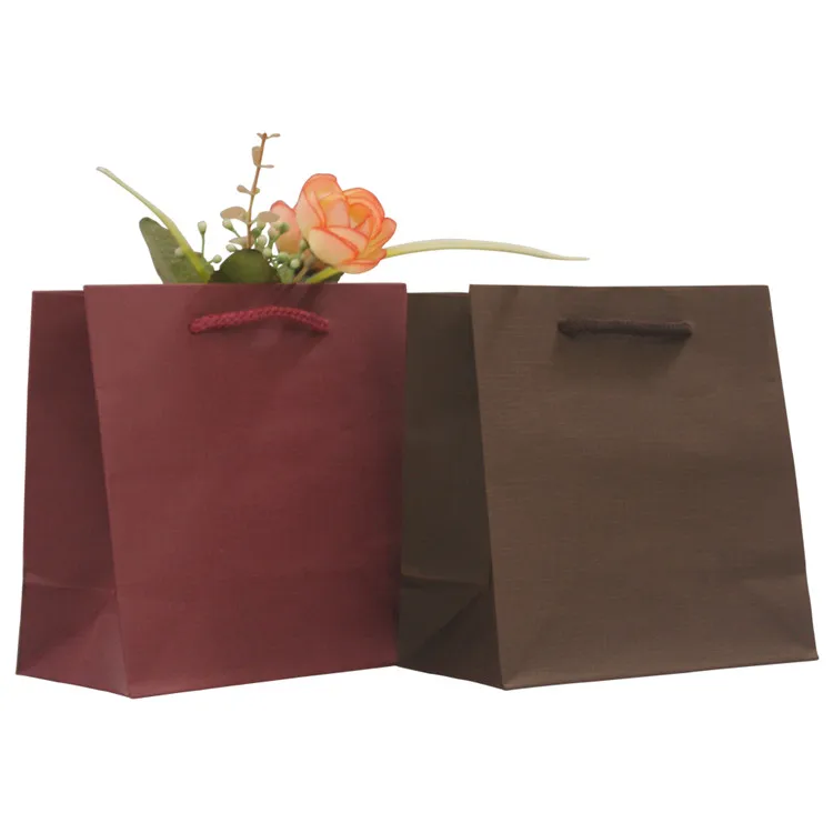 Wholesale kraft paper bag,creative gift packing natural kraft paper bag with handle