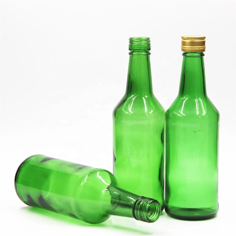 Бутылка снизу. Стеклянная бутылка. Пустая стеклянная бутылка. Бутылка зеленая стеклянная. Пивные бутылки.