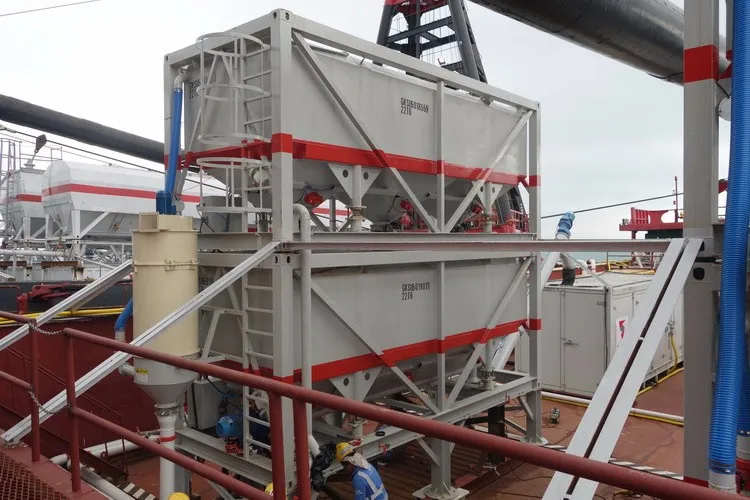 Горизонтальный цементный силос. Горизонтальный силос для цемента. Горизонтальный силос. Бункер для цемента 20 тонн. Силос carsilos горизонтальный стационарный.