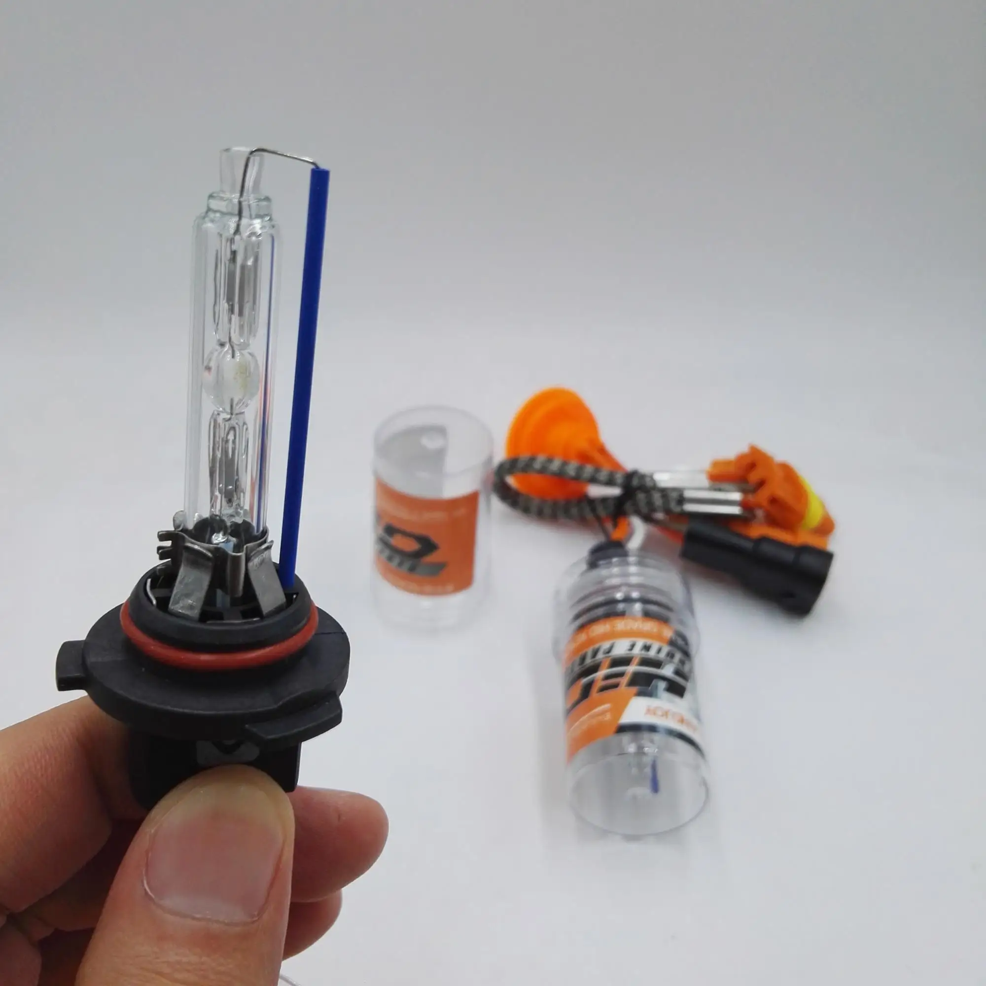 Genuine Parts 12v Hid Head Lighting Xenon Bulb High Class 3800lm 4300k