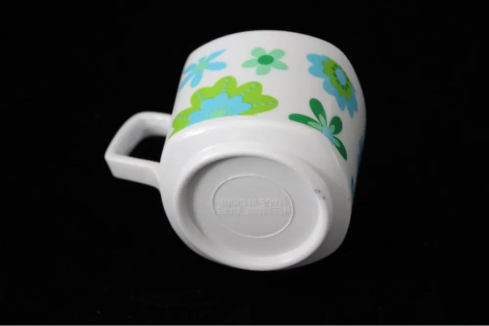 Flower-shaped Melamine cup