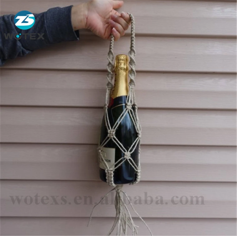 Украшения из бутылок стеклянных. Идеи с бутылками. Люстра из бутылок. Люстра из бутылок стеклянных. Апсайклинг бутылка стеклянная.