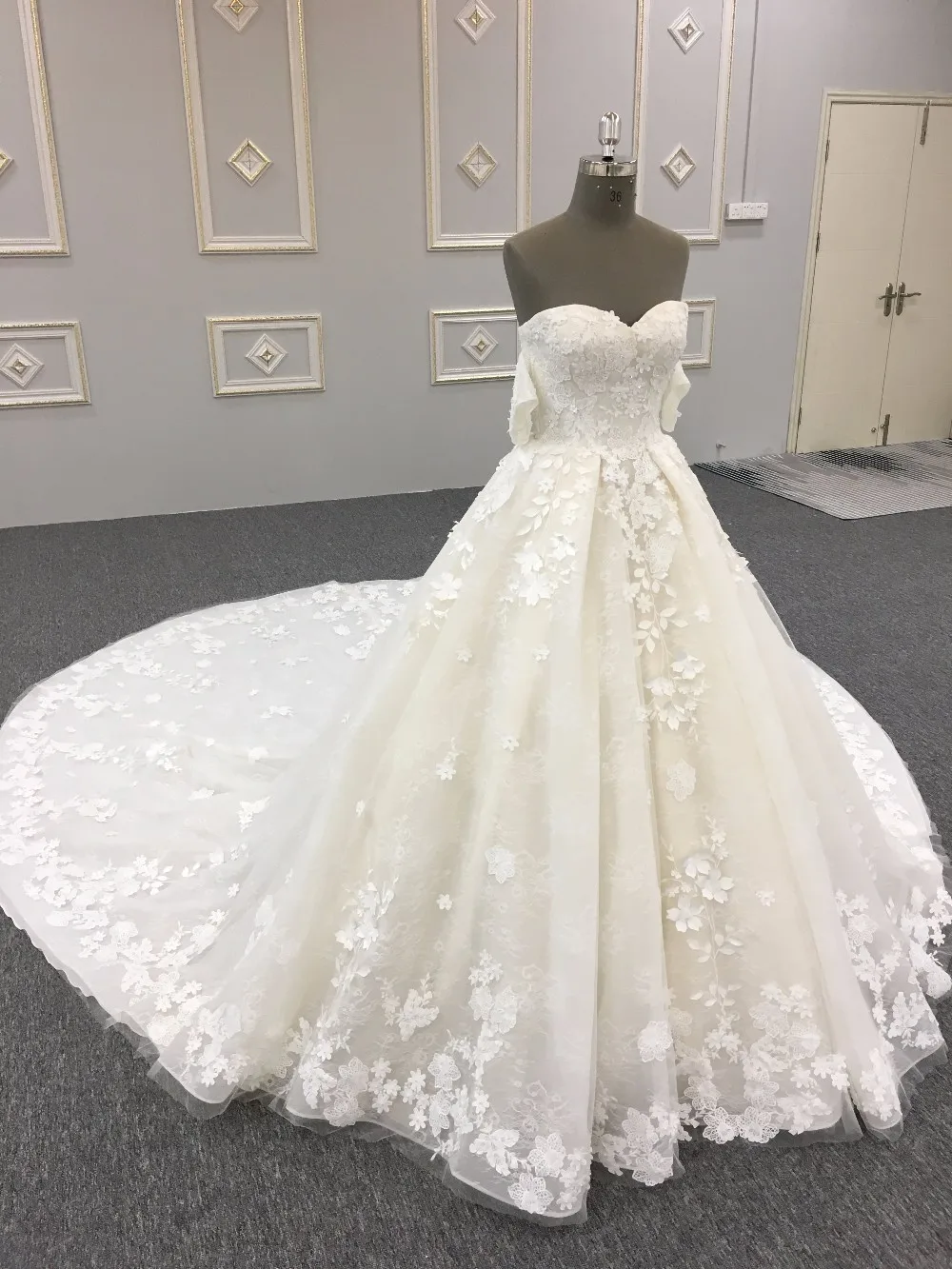 Strapless Wedding Dress Bridal Gowns Elegant Off Shoulder Long Train ...