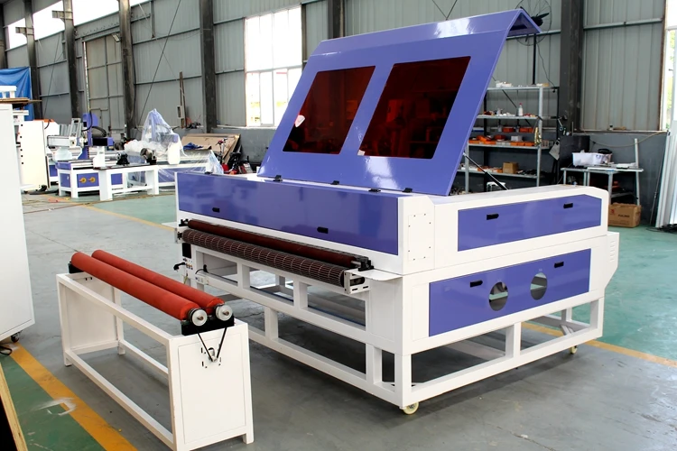 AKJ1318 AUTO laser machine.jpg