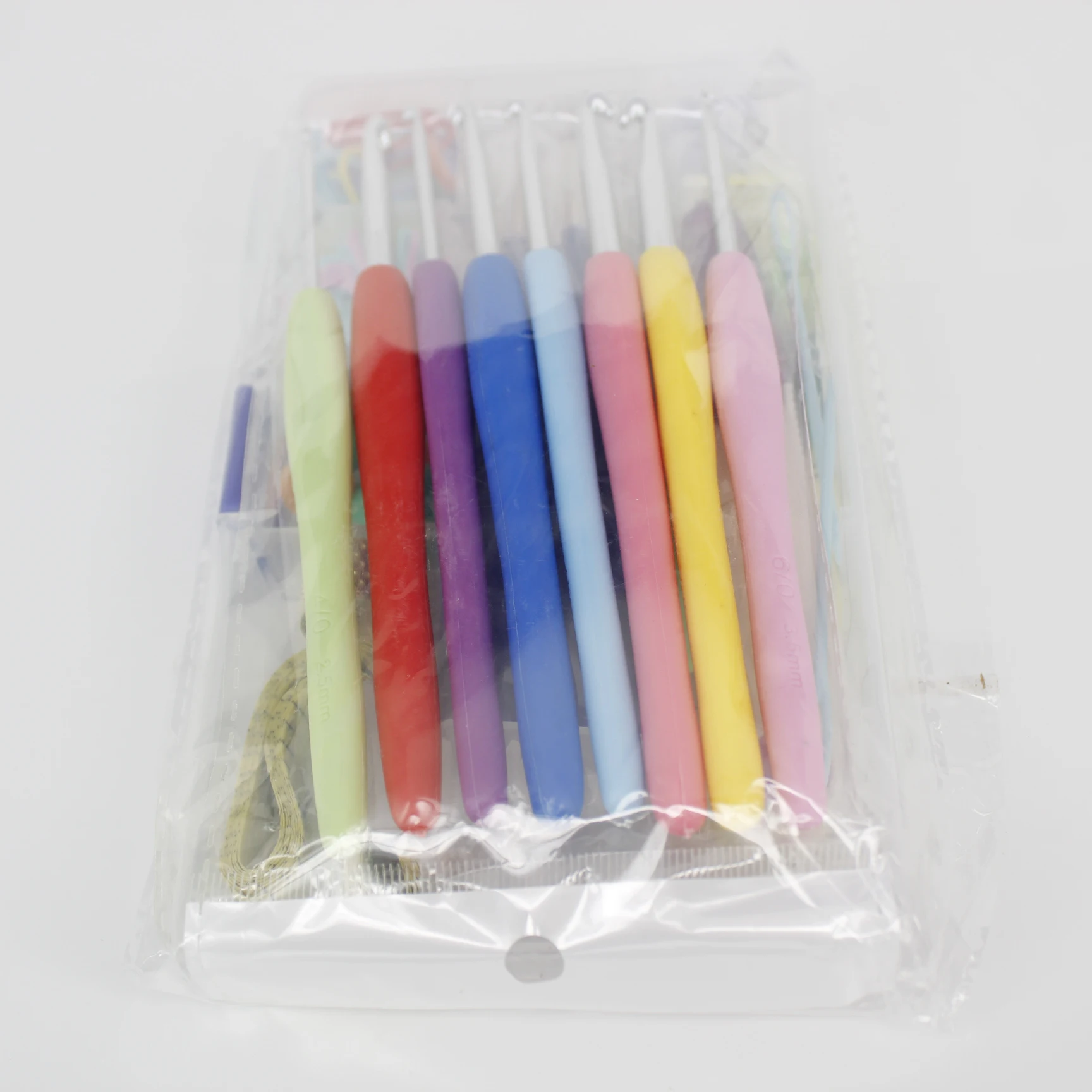 Wholesale Household Colorful Plastic Handle Hooks For Crocheting