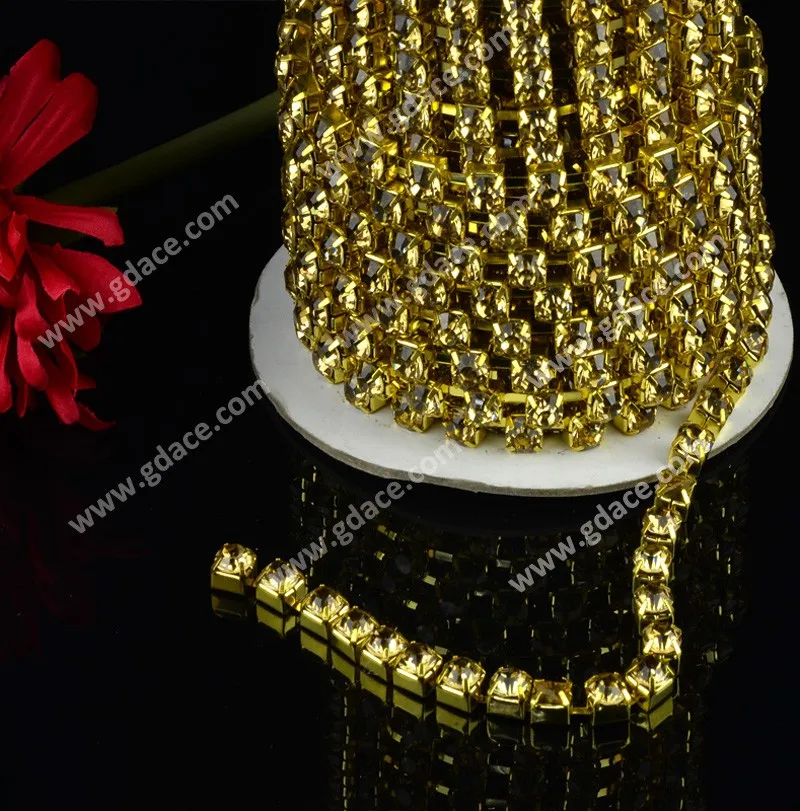 Sparkly silver crystal cup chain rhinestone