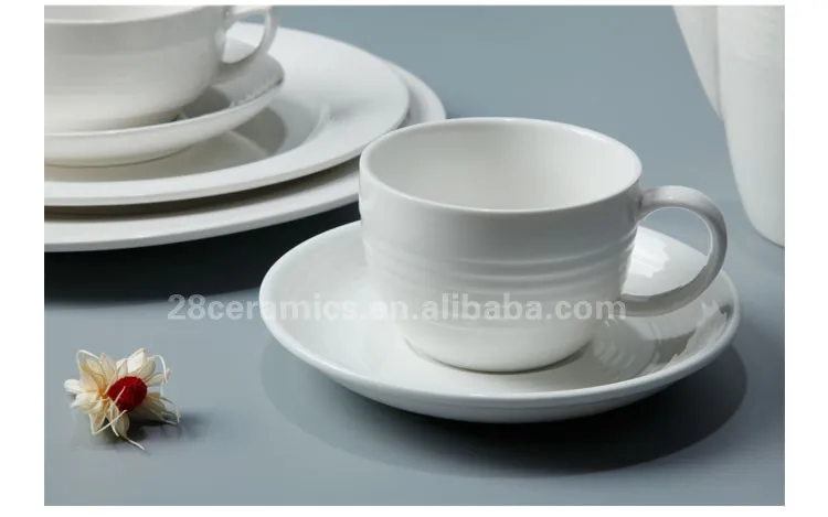 Porcelain 7.75"9.25"11" round flat dinner plate dubai dinnerware set for 5 star hotel