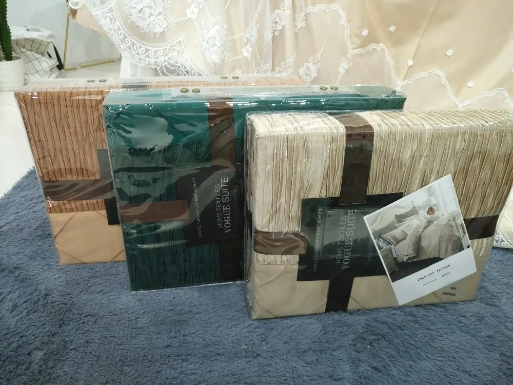 2017 Newest Style Luxury Wedding Bed Set Dubai Market King Size Bedding