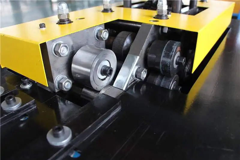 S Clip Snap Lock Forming Machine - Prima Quality Duct Making