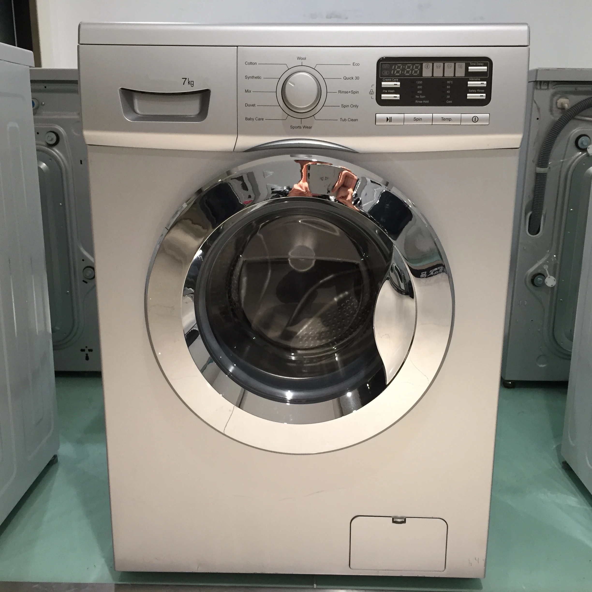 Xqg70 Z412025 Lg Design 7kg Silver Front Loading Washing Machine