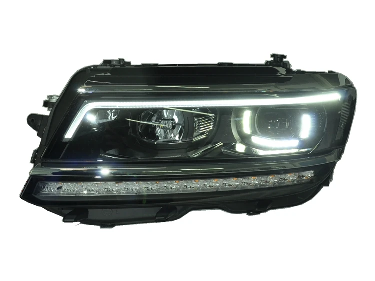 2017 Tiguan DRL on.jpg