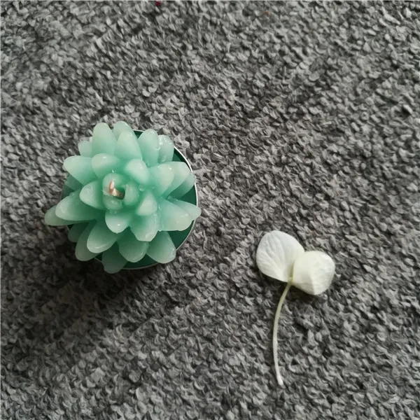 Green plant shaped unique aluminum cups gift tealight candles
