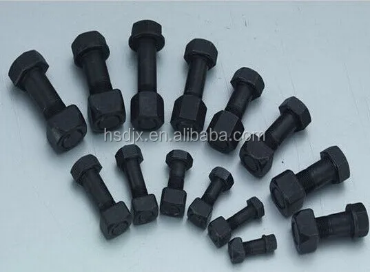 болты на башмак гусеницы сат 8т 560мм. болты экскаваторов. болт для гусеницы экскаватора. болт трака питателя п 904. болты экскаваторов.