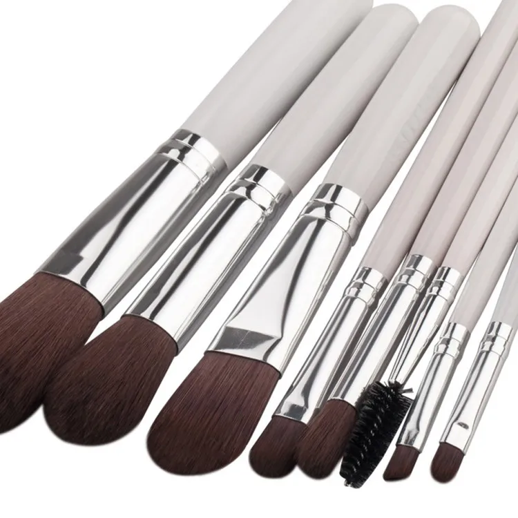 makeup brush.jpg