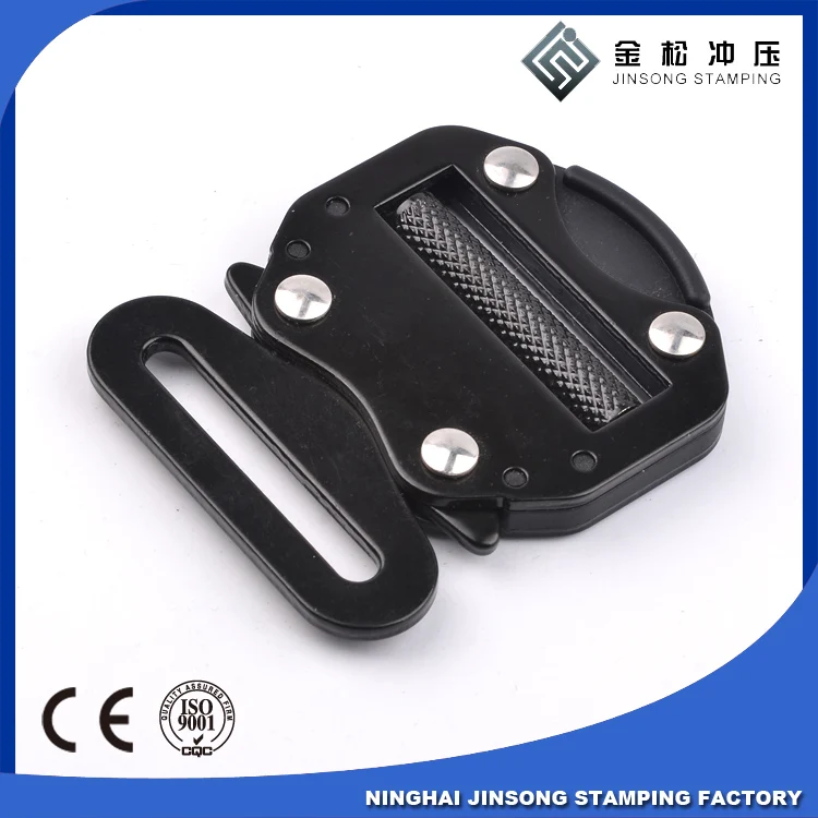  luggages  buckle 