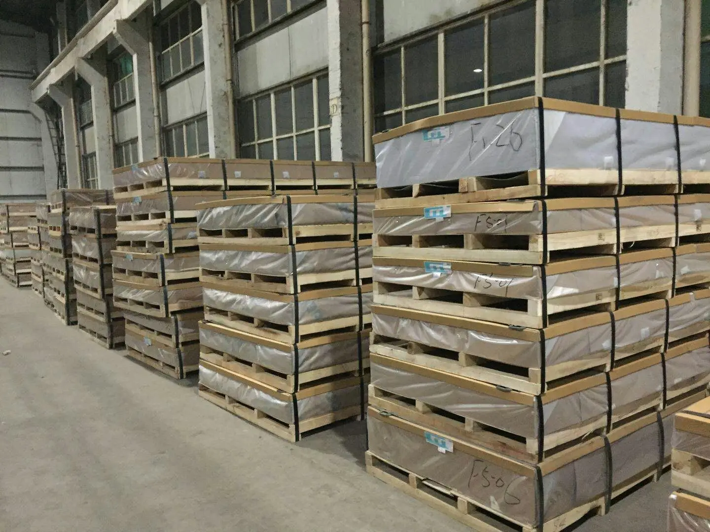 2019 hot selling wood grain color aluminum sheet for wall panels