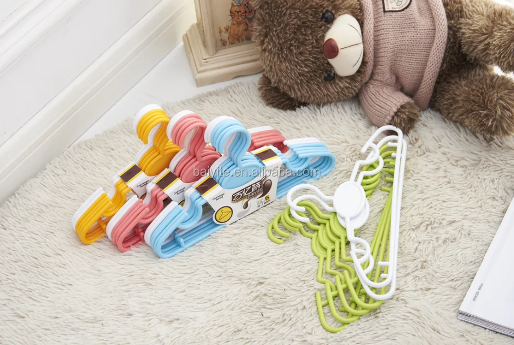 clothes hangers.png