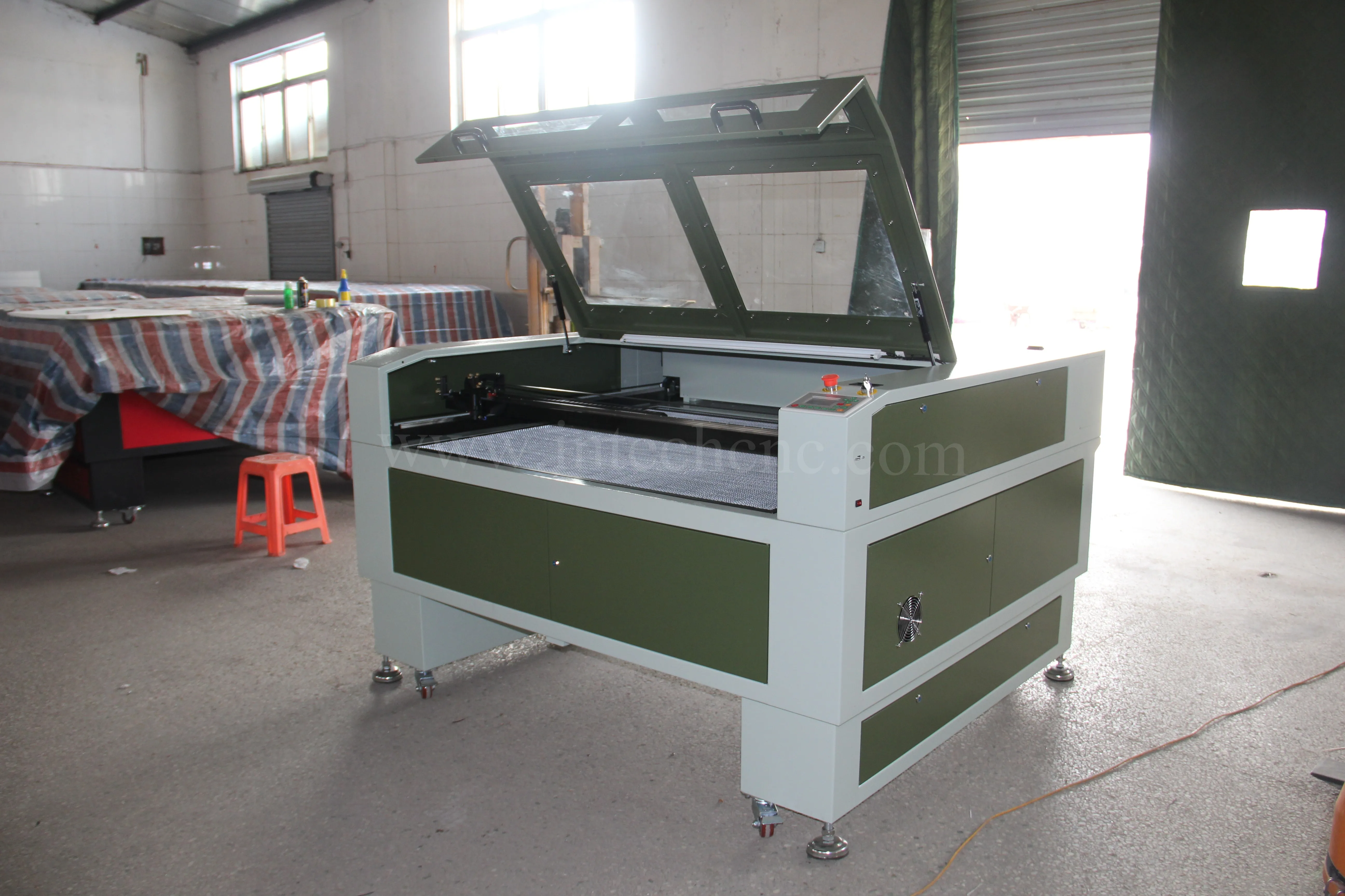 High Efficiency Lfj1490 K40 K60 Laser Cutter Chocolate Engraving