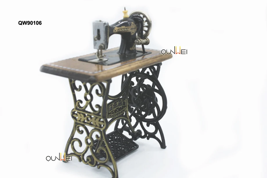 Details about   Vintage Miniature Sewing Machine With Cloth for 1/12 Scale Dollhouse Decorat jy