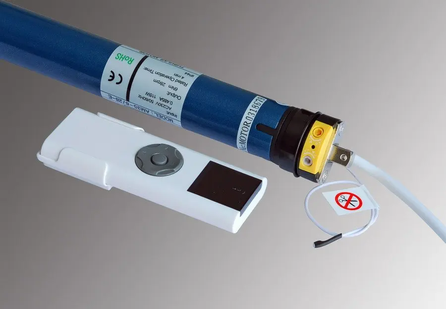 Victory 240*240 Motorized Projector Screen With Aok Remote Control