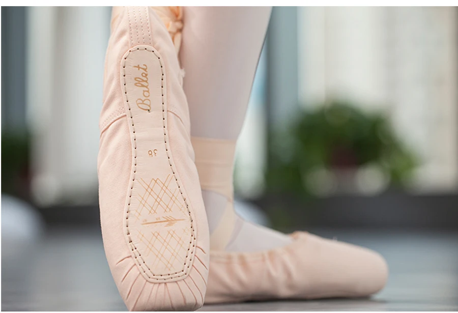  Adult Women Retro Durable Beginners Practice Ballet Shoes With Ribbons Red Black  Professional Dance Pointe Shoes For Girls