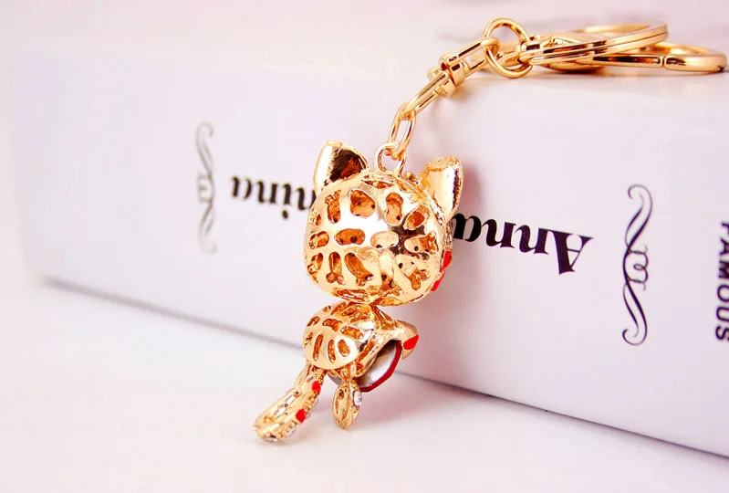YWbeyond Crystal Rhinestone Fortune Cat Keychain Car keyrings Handbag Pendant Car Keychain Woman Jewelry Bridal Shower Gifts