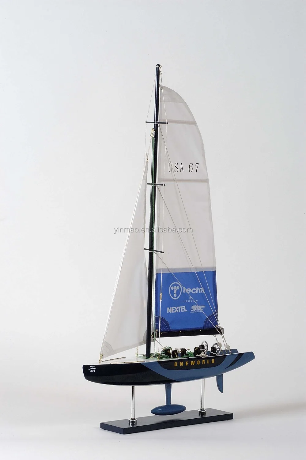 America's Cup Racing Yacht Model,\