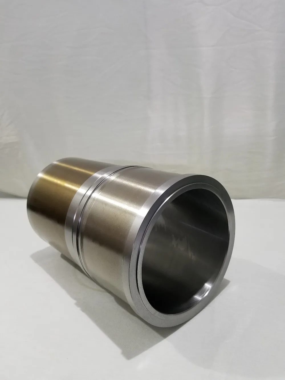 truck c10 engine spare parts cylinder sleeve 1482125 with good