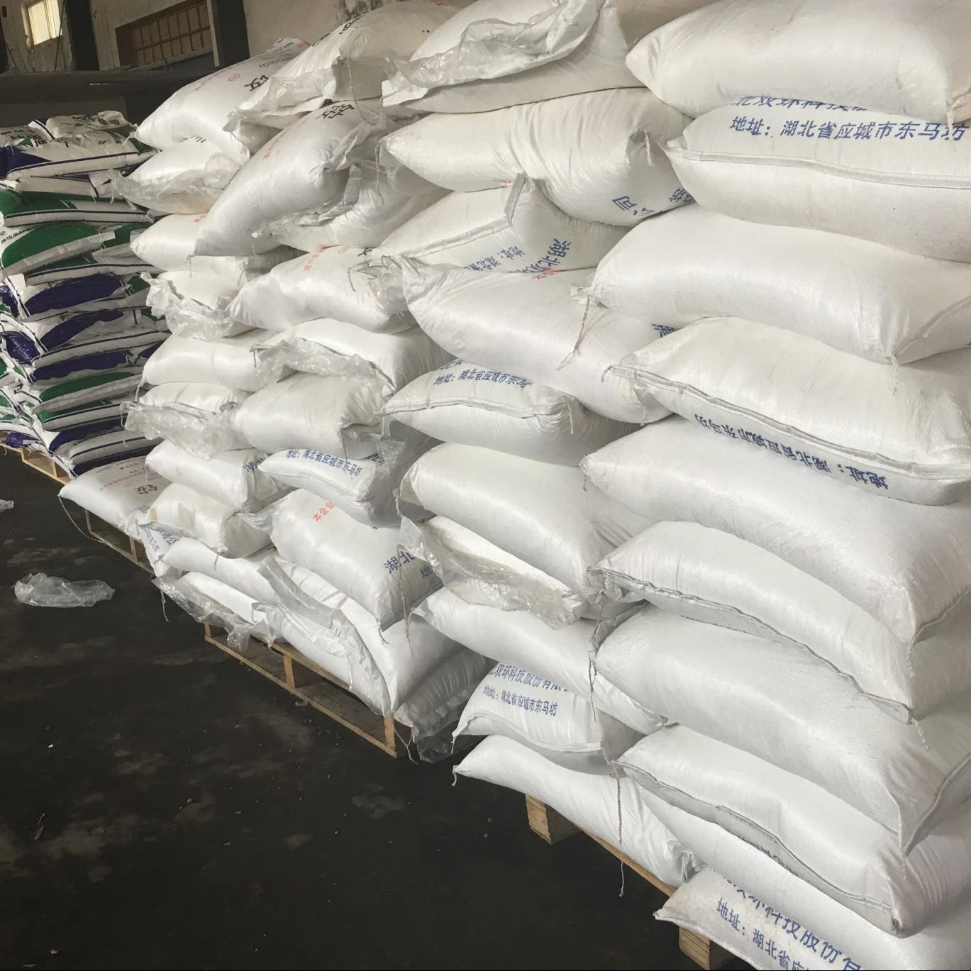 Professional calcium chloride anhydrous with good price