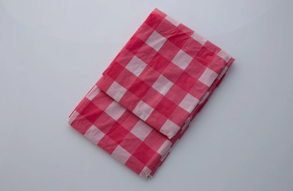 RED  PLAID  TABLECLOTH.jpg