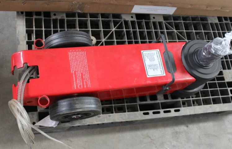 hydraulic jack 2.jpg