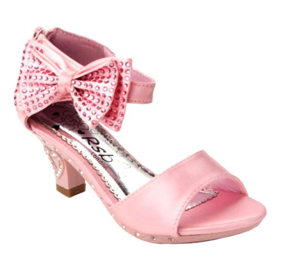 des talons pour petite fille