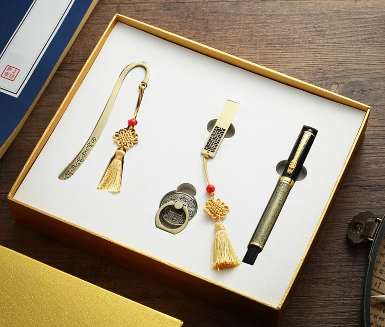 4 in 1 pen gift set.png