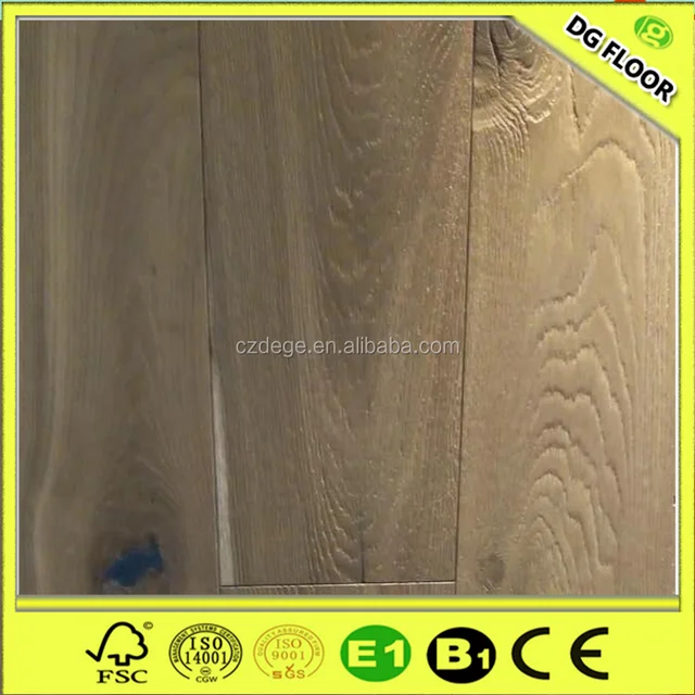 Wire Brushed Grey Oak Veneer Multilayer Engineered Wood Flooring