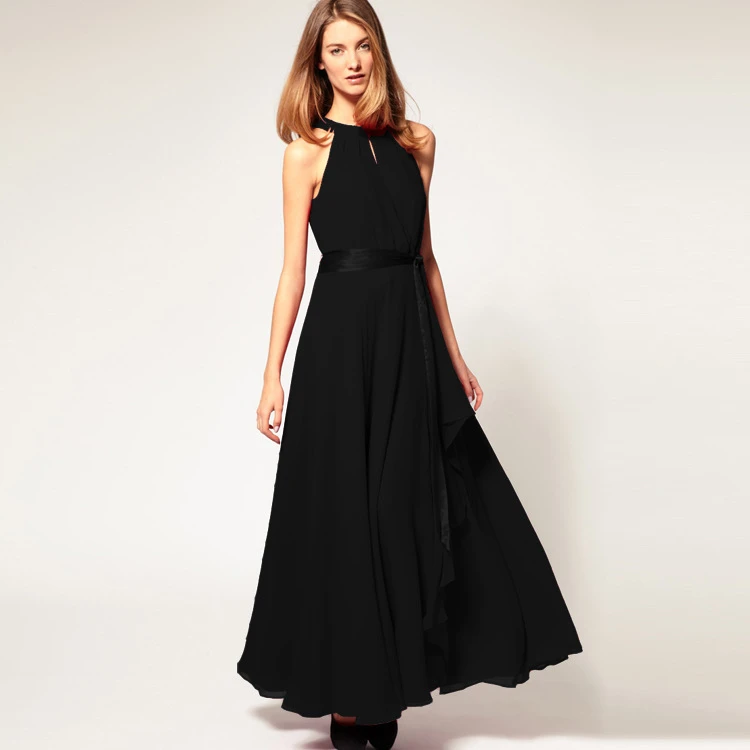 Черное длинное платье без рукавов