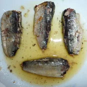 Kaleng Kaleng Sarden Dalam Minyak Sayur Ikan - Buy Product 