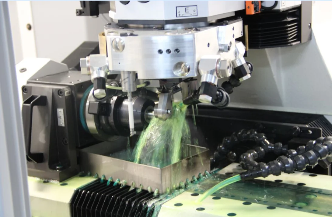 Inserción De Torno CNC De CBN (WNGA080408-3) Para Acero Endurecido Y Fundición, Alta Resistencia Al Desgaste, Larga Vida útil, Cuerpo De Carburo, Medida 8.7x4.76mm