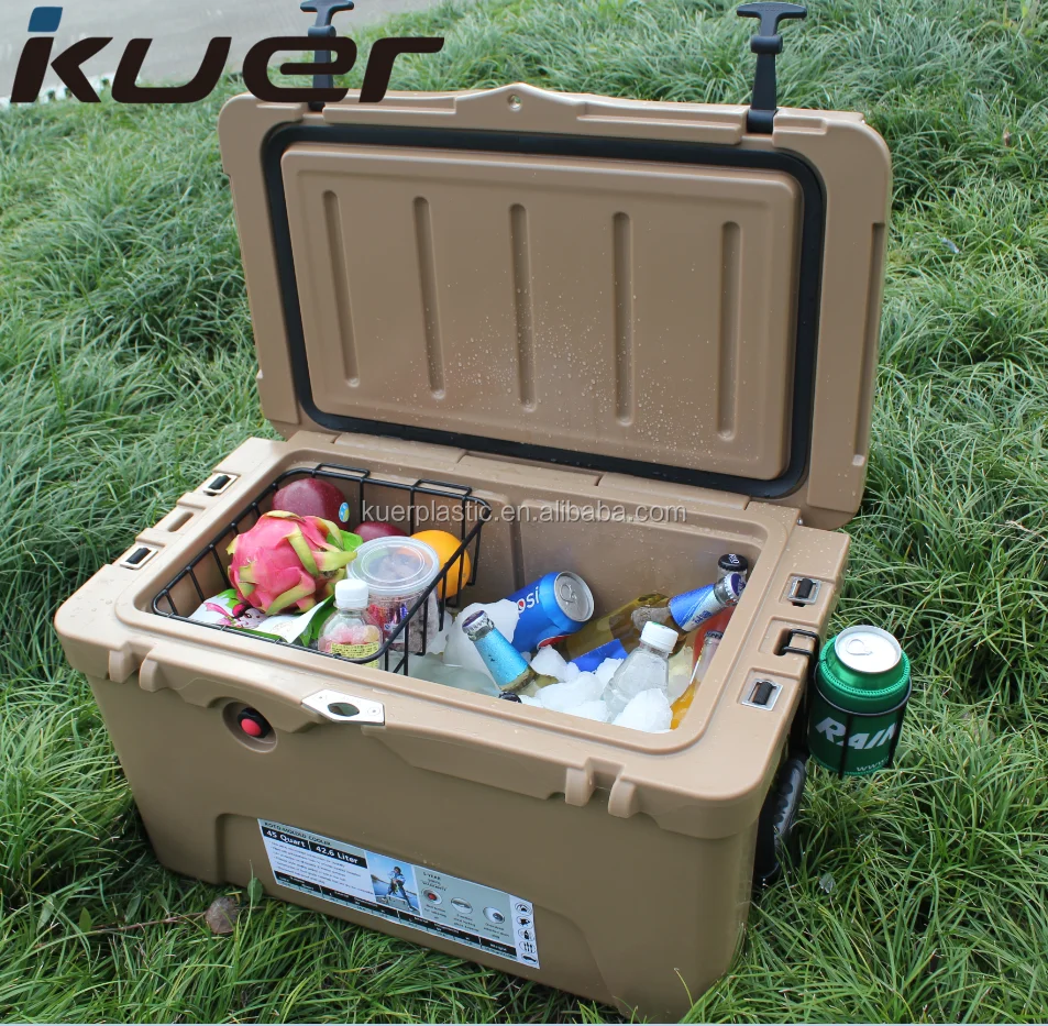 cooler box with accessory.png
