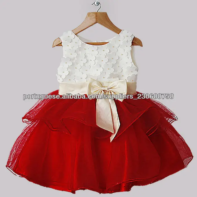 vestido branco e vermelho