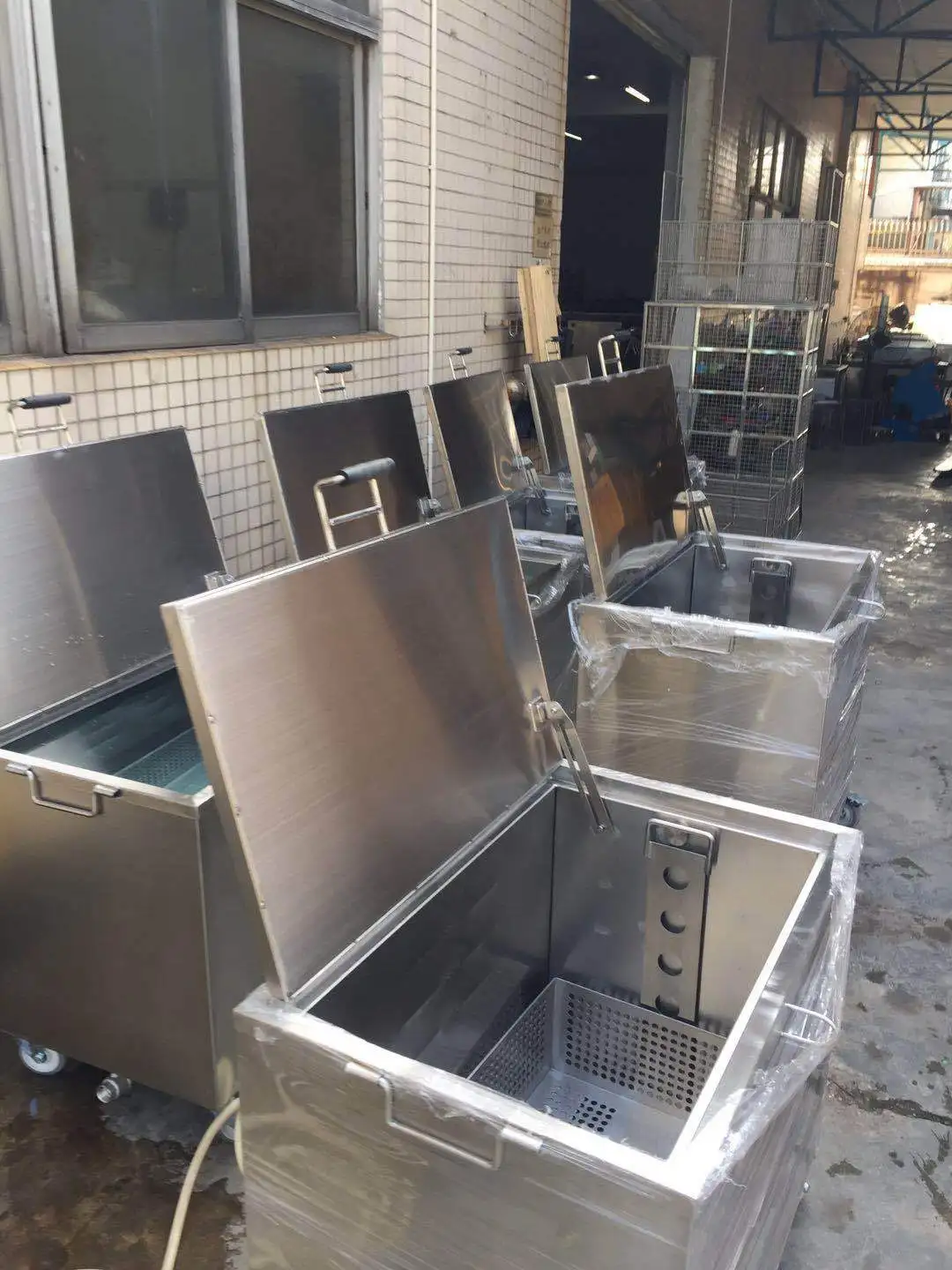 Large Commercial Kitchen Equipment Soak Tank Cleaning Oil Grease Carbon