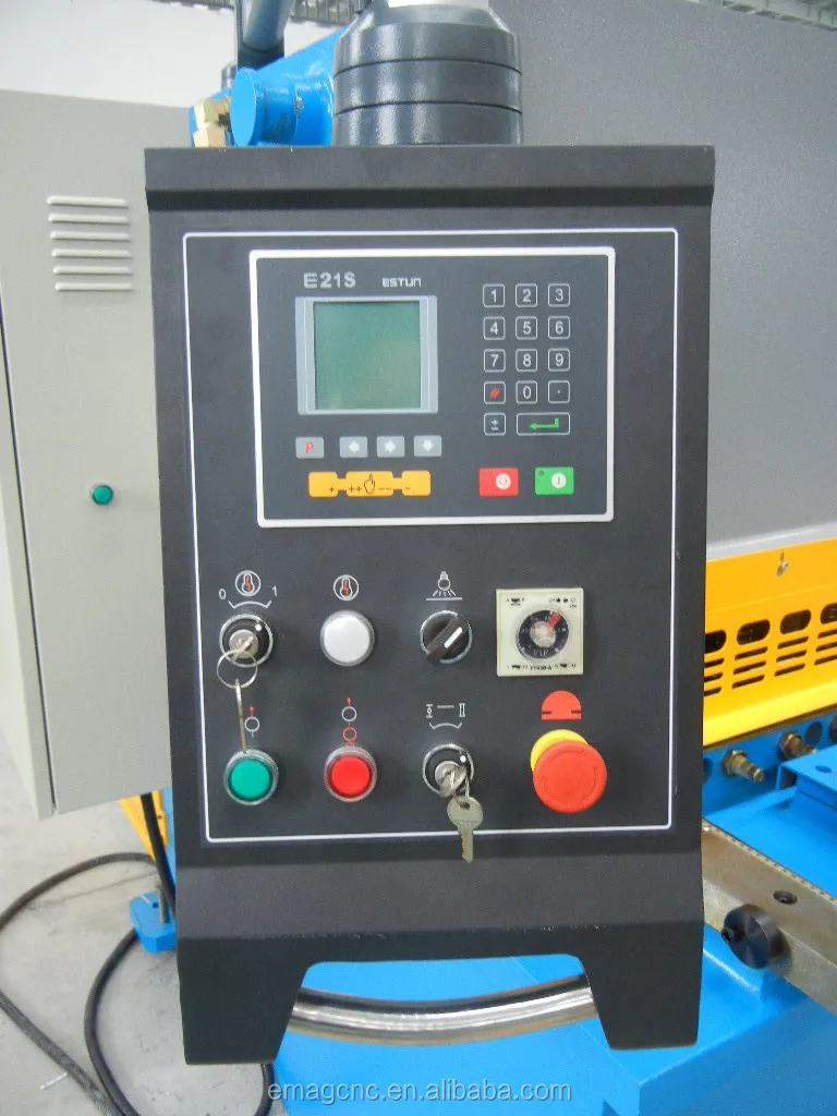 6 Control System(Estun,Nanjing)controller of Hydraulic Shearing  Machine.JPG