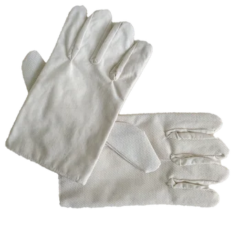 white canvas work gloves