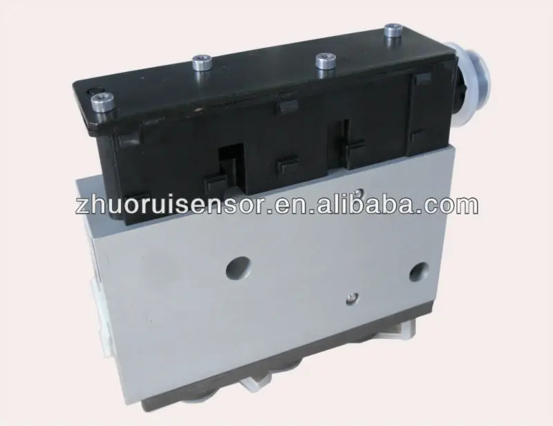 ZR-D030 1.jpg
