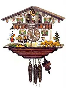 Часы с движущимися фигурками. Часы на башне с двигающимся фигурами видео. Настенные часы с фигурками. Часы с движущимися фигурками. Новогодние часы с кукушкой.