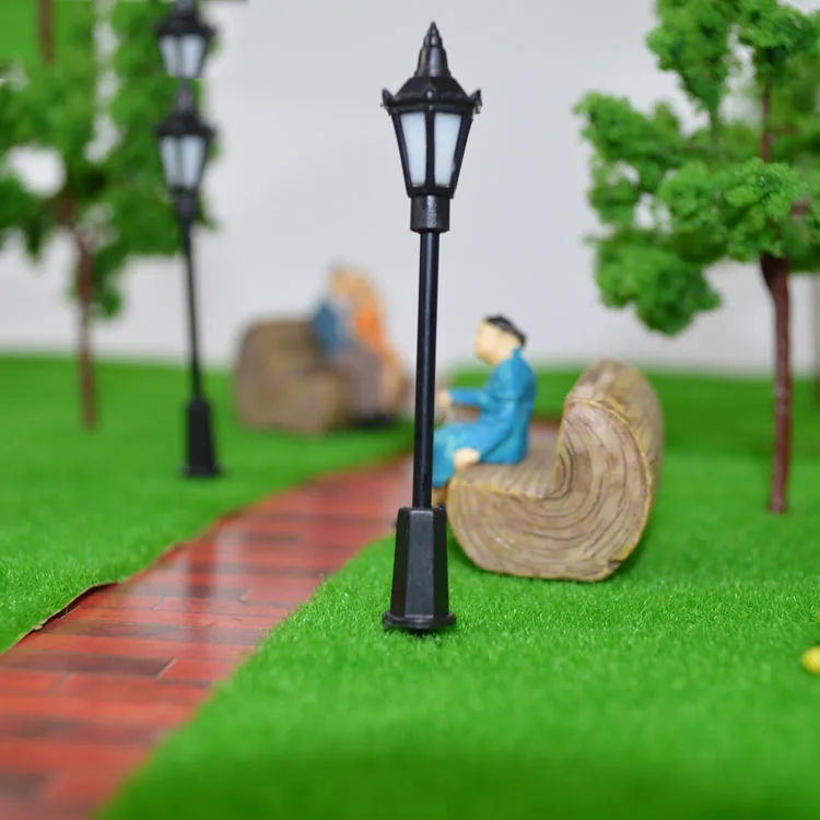 HO scale model street lights