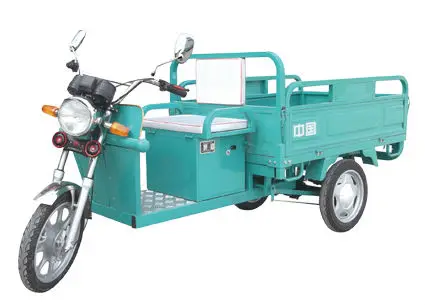 Front shock absorber for tricycle