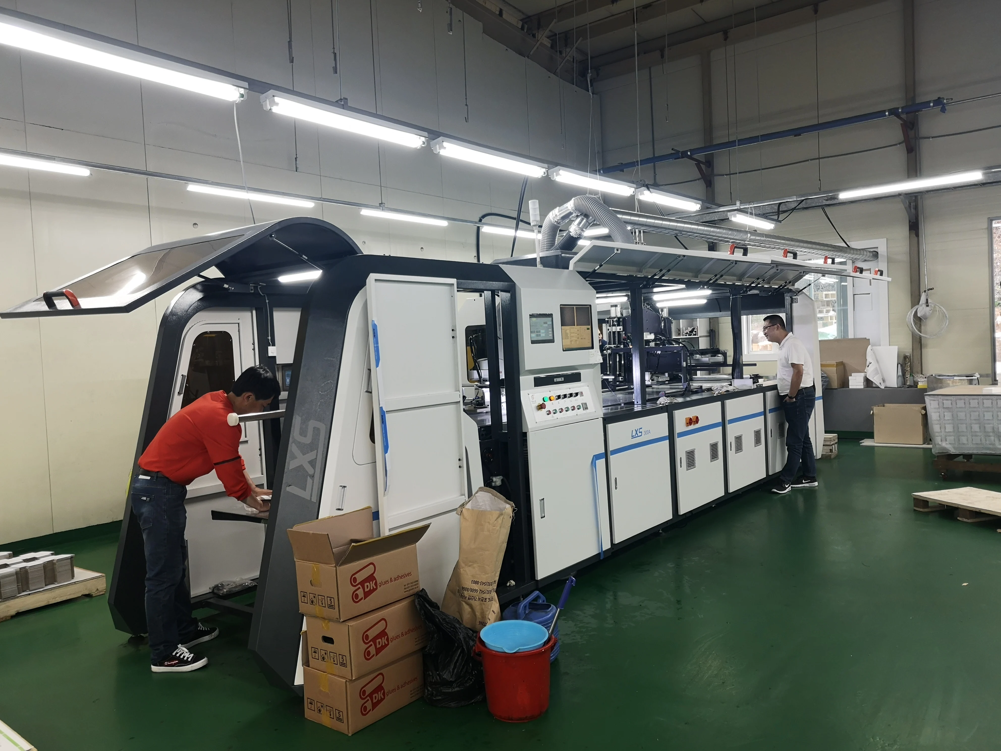 good quality automatic rigid box making line