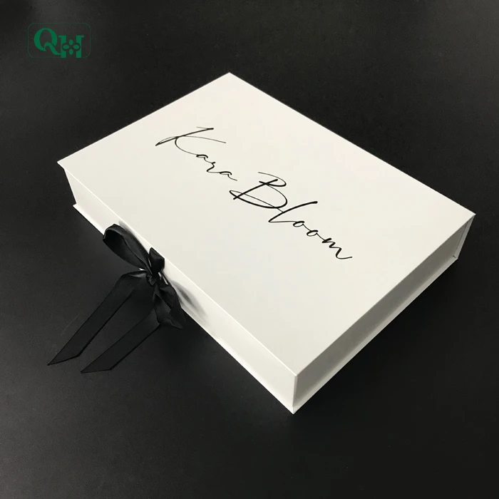 Popular Custom ribbon baby clothes packaging box